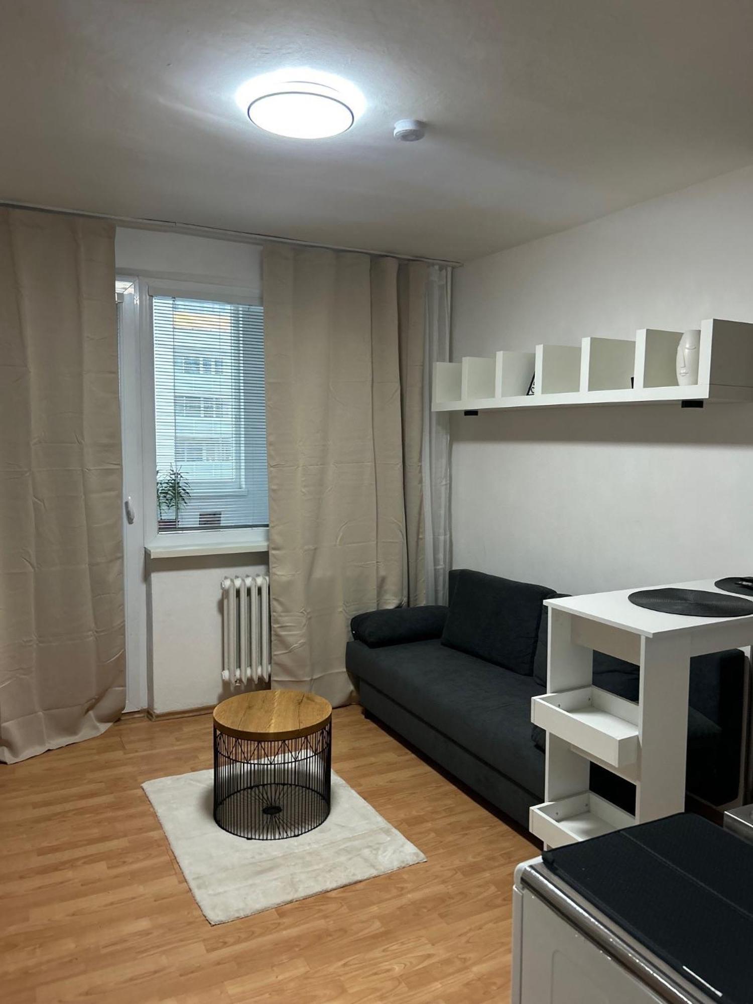 Cozy Next To The Train Station And Near The Center Apartmán