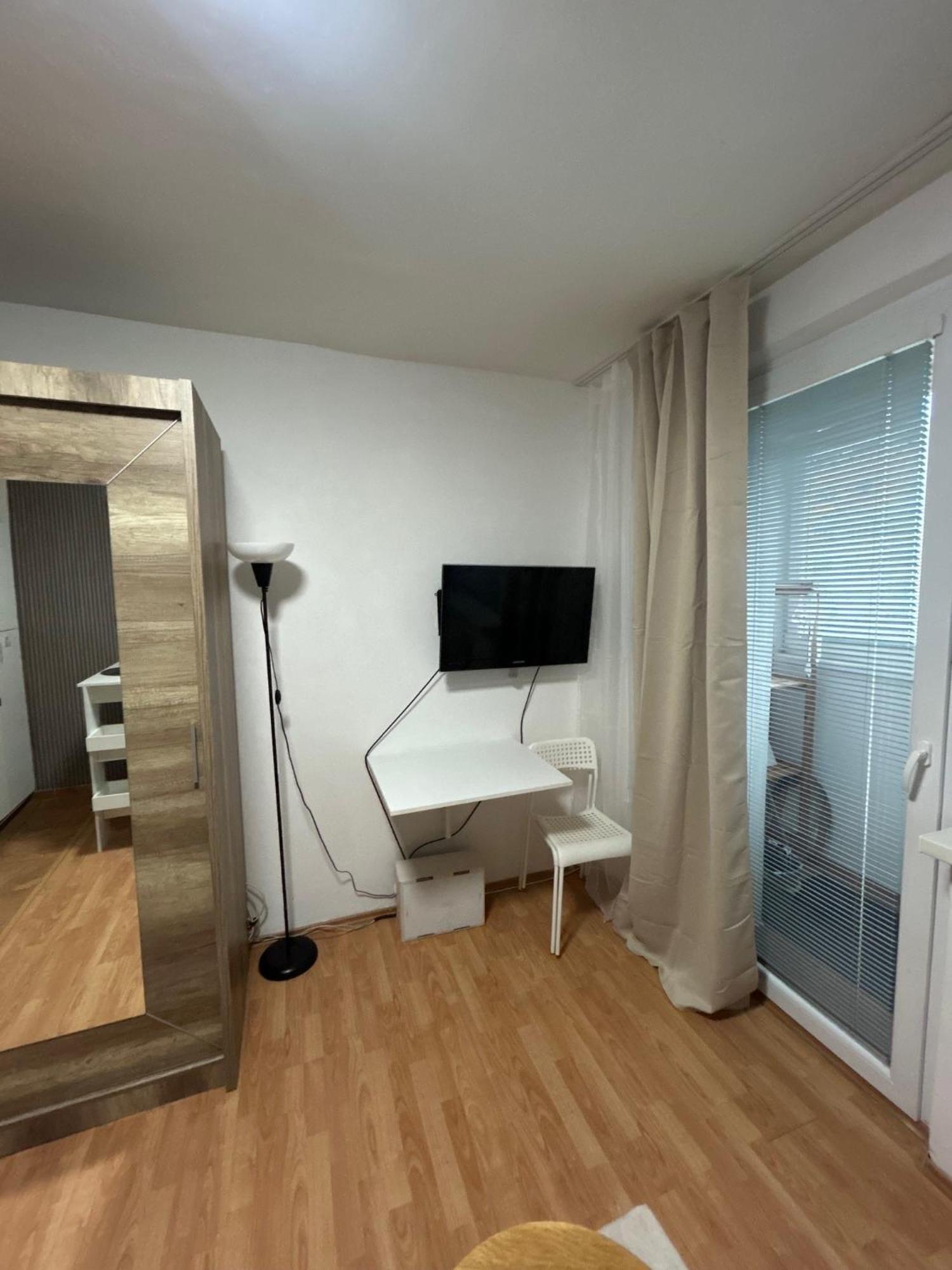 Apartmán Cozy Next To The Train Station And Near The Center *